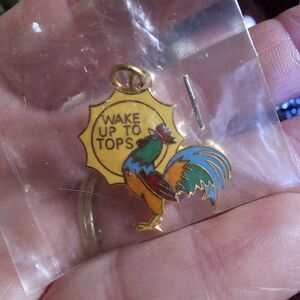 Wake Up To Tops Rooster Charm